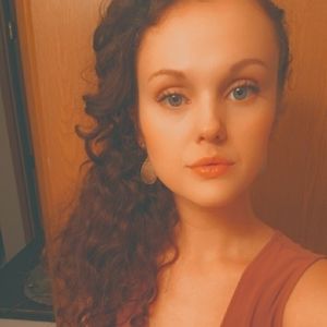 Meet your Posher, Christine